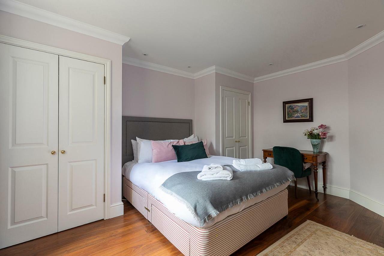 Joivy Beautiful 2 Bed Apt In The Heart Of Mayfair, Close To Tube Apartment London Bagian luar foto